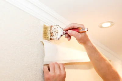 Pose de papier peint à Vieux-Château — revêtements muraux et toiles de verre